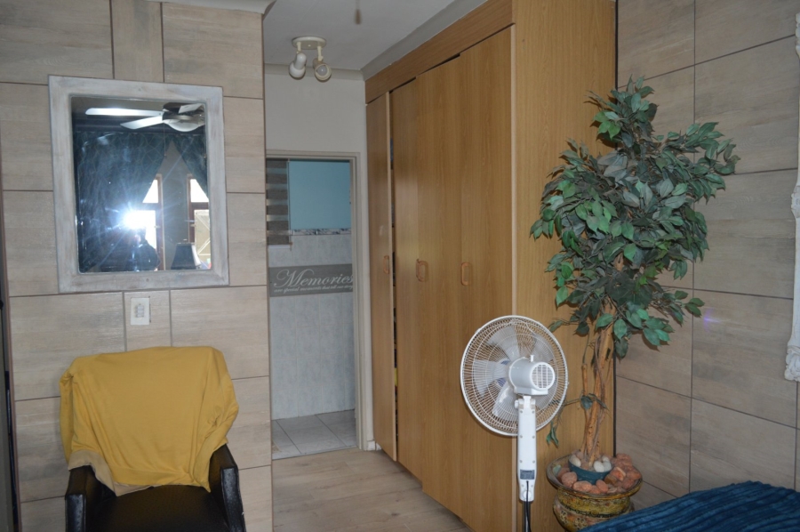 3 Bedroom Property for Sale in Flamwood North West